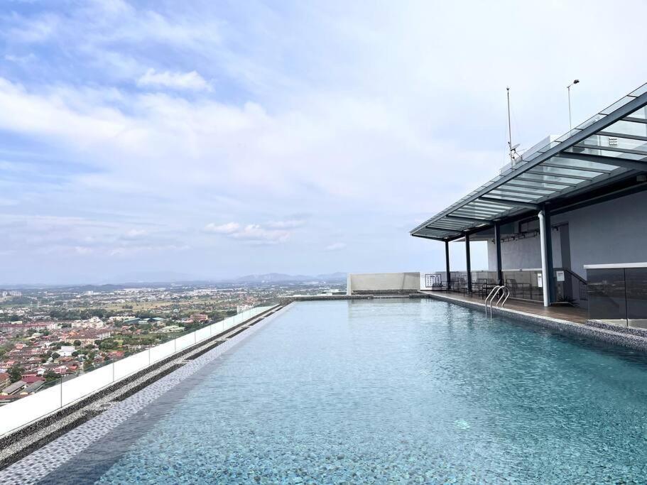 Ins Suite @ The Quartz Residence-Infinity Pool Малакка Экстерьер фото